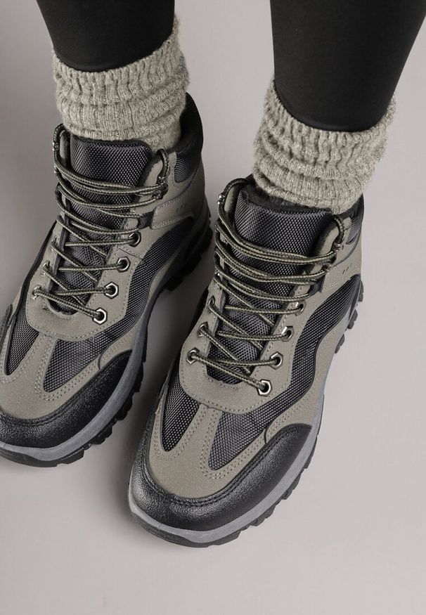 Born2be - Czarno-Zielone Buty Trekkingowe Trapery Vices z Geometrycznym Wzorem Anerisse. Okazja: na co dzień. Kolor: czarny. Materiał: jeans. Wzór: geometria. Styl: casual