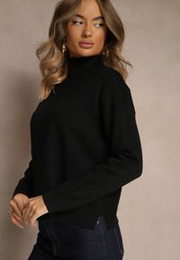 Renee - Czarny Gładki Golf Casual Raliana. Okazja: na co dzień. Typ kołnierza: golf. Kolor: czarny. Materiał: skóra, jeans. Długość rękawa: długi rękaw. Długość: długie. Wzór: gładki. Styl: casual