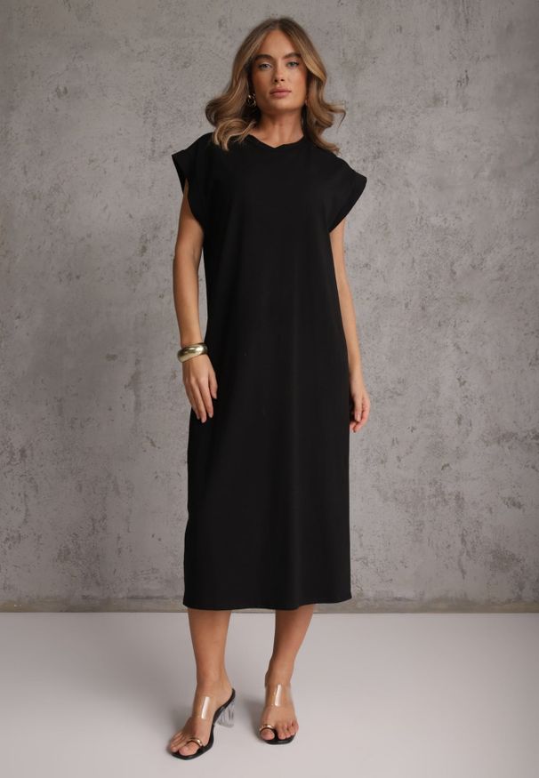 Renee - Czarna Sukienka T-shirtowa z Krótkimi Szerokimi Rękawami Arisea. Okazja: na spotkanie biznesowe. Kolor: czarny. Długość rękawa: krótki rękaw. Sezon: wiosna, lato. Typ sukienki: proste. Styl: elegancki, biznesowy