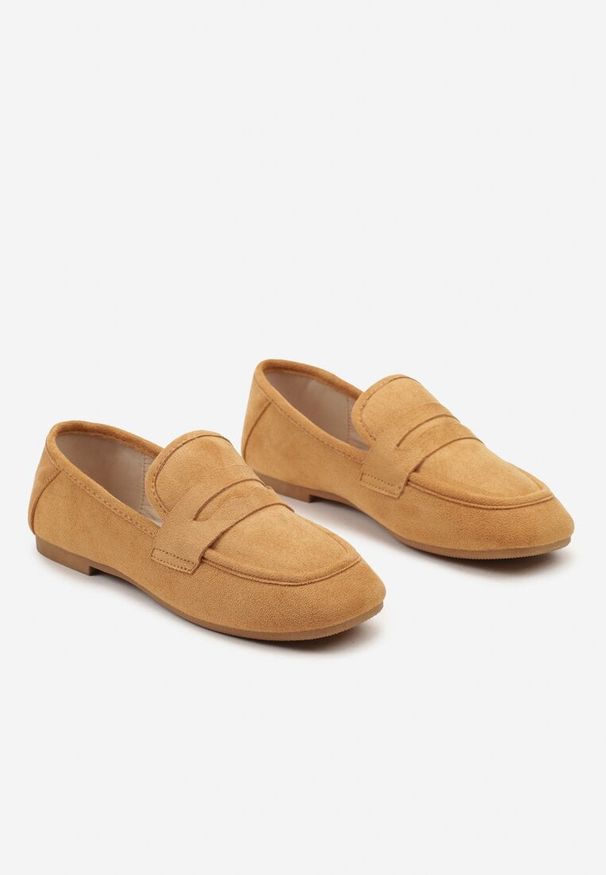 Renee - Brązowe Casualowe Wsuwane Mokasyny na Płaskiej Podeszwie z Ozdobnym Elementem na Przodzie Janesstia. Okazja: na co dzień. Zapięcie: bez zapięcia. Kolor: brązowy. Obcas: na płaskiej podeszwie. Styl: casual