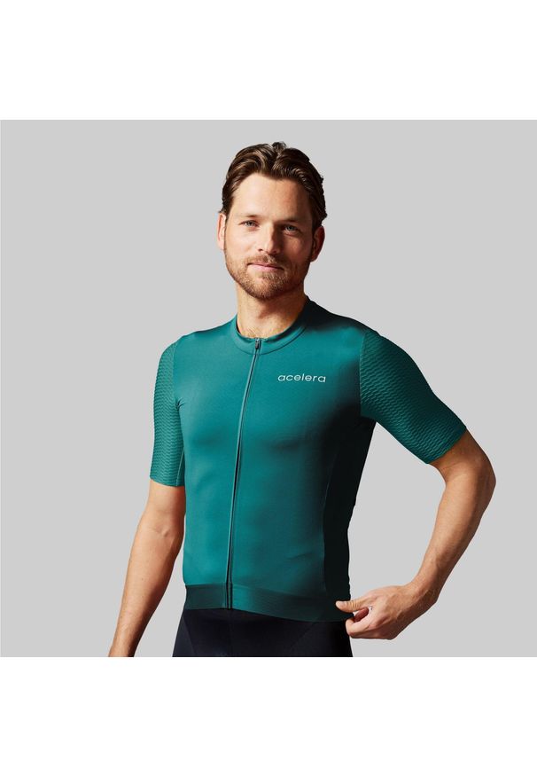 ACELERA - Męska profesjonalna koszulka kolarska z krótkim rękawem. Kolor: zielony. Długość rękawa: krótki rękaw. Długość: krótkie. Sport: kolarstwo