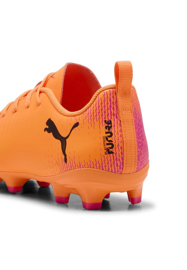 Puma - Młodzieżowe buty piłkarskie FUTURE 8 PLAY FG/AG PUMA. Kolor: pomarańczowy, czarny, różowy, wielokolorowy, żółty. Sport: piłka nożna