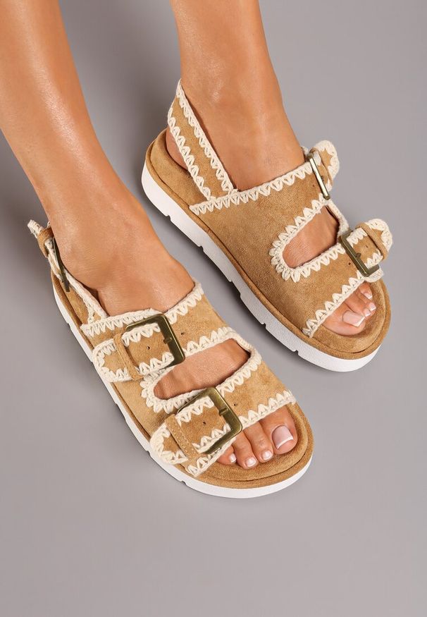 Born2be - Brązowe Sandały na Grubej Podeszwie Zapinane na Sprzączki Obidana. Okazja: na co dzień. Zapięcie: sprzączka. Kolor: brązowy. Styl: elegancki, casual