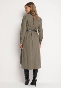 Born2be - Zielona Koszulowa Sukienka na Guziki z Paskiem i Imitacją Kieszeni Tintarra. Kolor: zielony. Typ sukienki: koszulowe. Styl: elegancki, sportowy, klasyczny #2