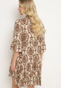 Born2be - Brązowo-Beżowa Bawełniana Rozkloszowana Sukienka z Falbankami Miloa. Typ kołnierza: kołnierz z falbankami. Kolor: brązowy. Materiał: bawełna. Typ sukienki: rozkloszowane #5