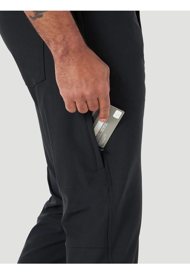 Wrangler - WRANGLER FWDS 5 POCKET ATG MĘSKIE SPODNIE MATERIAŁOWE PANT BLACK WA1P57100 112144844. Okazja: na co dzień, na spacer. Materiał: materiał. Styl: klasyczny, casual
