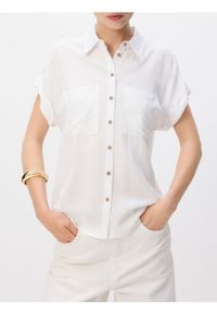 Reserved - Koszula z krótkim rękawem - biały. Kolor: biały. Materiał: wiskoza. Długość rękawa: krótki rękaw. Długość: krótkie