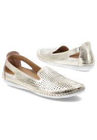 Złote Półbuty Artiker Ażurowe Stylowe Obuwie Damskie. Okazja: na co dzień. Kolor: złoty. Materiał: skóra. Szerokość cholewki: normalna. Wzór: ażurowy. Styl: elegancki #6