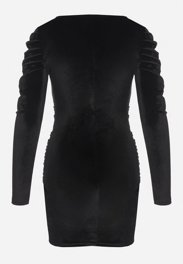 Born2be - Czarna Dopasowana Kopertowa Sukienka z Weluru z Bufiastymi Rękawami Ardell. Typ kołnierza: dekolt w kształcie V. Kolor: czarny. Materiał: welur. Wzór: aplikacja. Typ sukienki: kopertowe. Styl: klasyczny