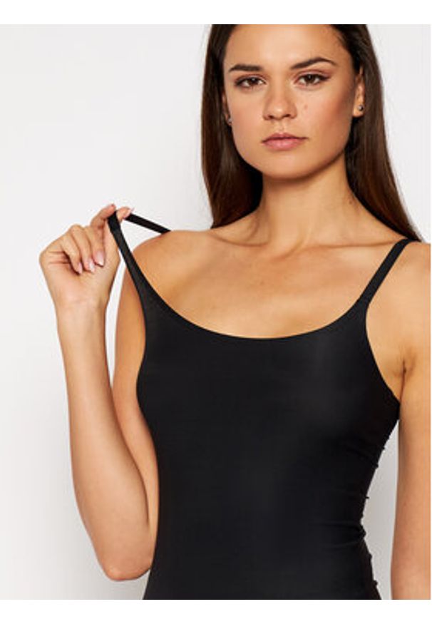 Chantelle Top Soft Stretch C10620 Czarny Slim Fit. Kolor: czarny. Materiał: syntetyk