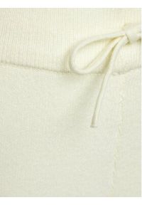 outhorn - Outhorn Spodnie dresowe OTHAW23TTROF479 Biały Regular Fit. Kolor: biały. Materiał: wiskoza #3