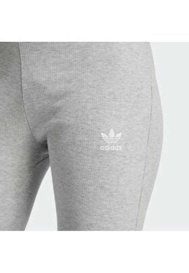 Adidas - adidas Legginsy Essentials IY9674 Szary Flared Leg. Kolor: szary. Materiał: bawełna