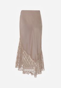 Renee - Beżowa Satynowa Spódnica Ozdobiona Rozcięciem na Nogę i Koronką Saviraet. Kolor: beżowy. Materiał: satyna, koronka. Wzór: aplikacja, koronka. Styl: elegancki #4