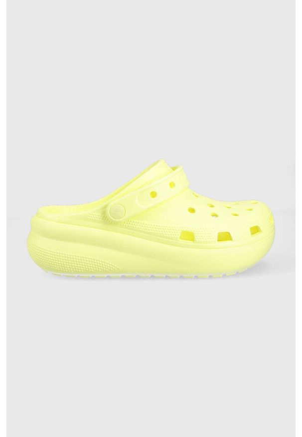 Crocs klapki dziecięce kolor żółty. Nosek buta: okrągły. Kolor: żółty. Materiał: materiał. Wzór: gładki. Obcas: na platformie