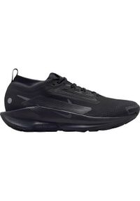 Buty do biegania męskie Nike Pegasus Trail 5 GTX. Zapięcie: sznurówki. Kolor: czarny. Materiał: syntetyk, tkanina, materiał. Szerokość cholewki: normalna. Technologia: Gore-Tex. Sport: bieganie