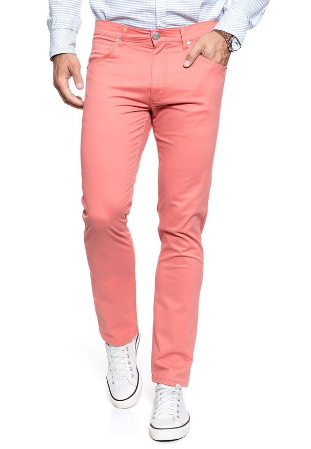 Wrangler - WRANGLER SPODNIE MĘSKIE GREENSBORO CORAL W15QWAR03 112127119. Materiał: materiał