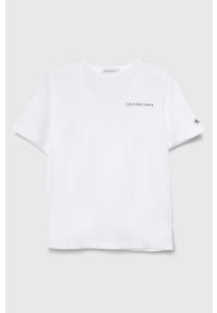 Calvin Klein Jeans t-shirt bawełniany dziecięcy kolor biały z nadrukiem. Kolor: biały. Materiał: bawełna. Wzór: nadruk. Styl: klasyczny #1