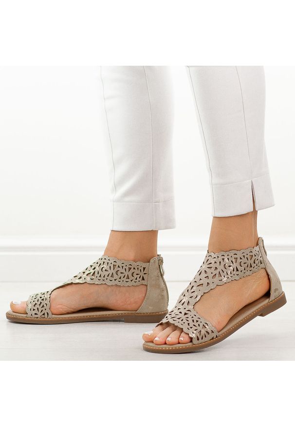 Złote sandały damskie M.Daszyński 24148-2 26. Okazja: na spacer. Kolor: złoty. Materiał: skóra. Sezon: wiosna, lato. Styl: elegancki, klasyczny