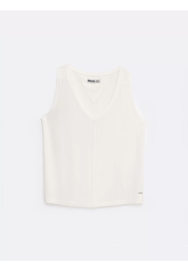 Big-Star - Koszulka damska na ramiączkach z wiskozy biała Pistima 100. Okazja: na co dzień. Typ kołnierza: dekolt w serek. Kolor: biały. Materiał: wiskoza. Długość rękawa: na ramiączkach. Wzór: aplikacja. Sezon: lato. Styl: elegancki, klasyczny, casual