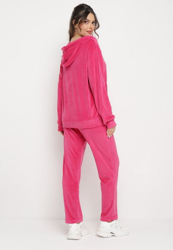 Born2be - Fuksjowy Komplet Dresowy z Welurowej Dzianiny Bluza z Kapturem i Szerokie Spodnie Qadir. Kolor: różowy. Materiał: dresówka, dzianina, welur
