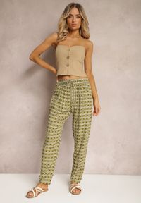 Renee - Ciemnozielone Spodnie z Wiskozy w Fantazyjny Print Innozentia. Kolor: zielony. Materiał: wiskoza. Wzór: nadruk. Sezon: lato #4