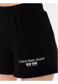 Calvin Klein Jeans Szorty sportowe J20J221054 Czarny Regular Fit. Kolor: czarny. Materiał: syntetyk, bawełna