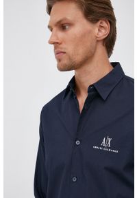 Armani Exchange - Koszula bawełniana. Typ kołnierza: kołnierzyk klasyczny. Kolor: niebieski. Materiał: bawełna. Długość rękawa: długi rękaw. Długość: długie. Wzór: gładki. Styl: klasyczny #5
