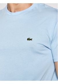 Lacoste T-Shirt TH6709 Niebieski Regular Fit. Kolor: niebieski. Materiał: bawełna