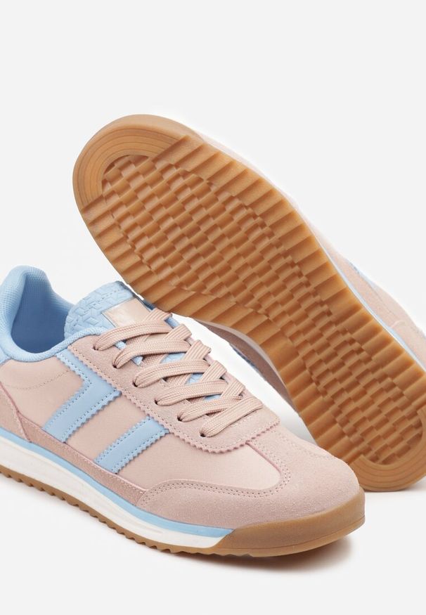 Renee - Różowo-Niebieskie Sneakersy z Geometrycznym Wzorem Eravania. Kolor: różowy. Materiał: jeans. Wzór: geometria