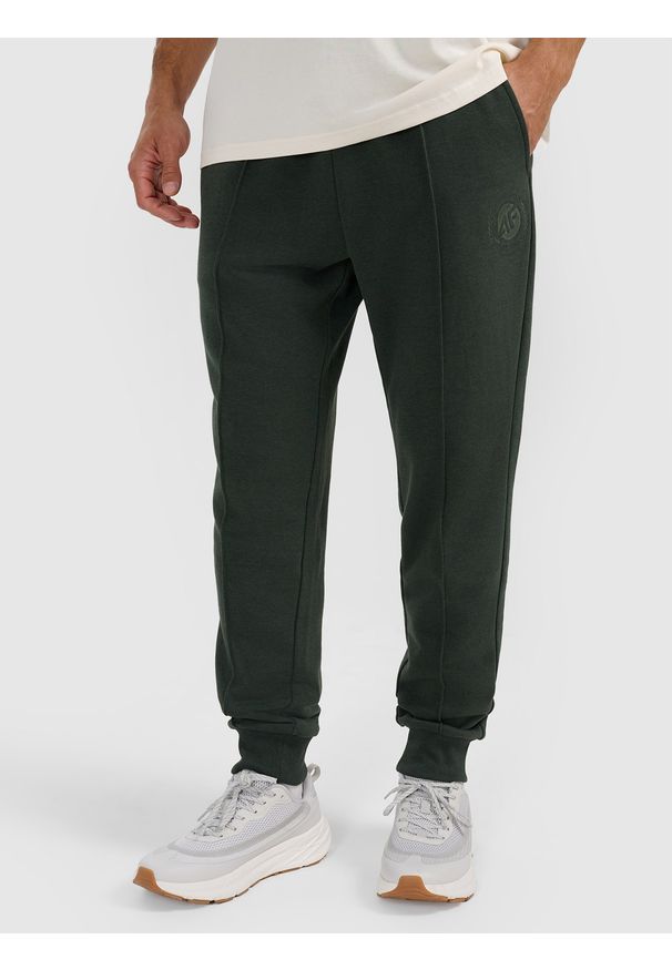 4f - 4F Spodnie dresowe joggery męskie - zielone XL. Kolor: zielony. Materiał: dresówka. Sport: fitness, turystyka piesza