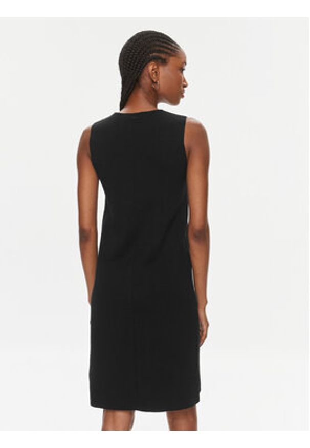 Calvin Klein Sukienka dzianinowa Extra Fine Wool Shift Dress K20K206899 Czarny Regular Fit. Kolor: czarny. Materiał: bawełna
