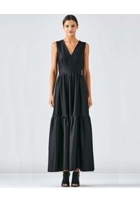 CASTELLANI - Czarna sukienka maxi z kieszeniami. Typ kołnierza: dekolt w kształcie V. Kolor: czarny. Materiał: bawełna. Długość rękawa: na ramiączkach. Długość: maxi #5