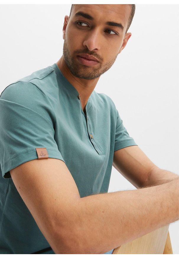 bonprix - Shirt z dekoltem henley, krótki rękaw (2 szt.), z czystej bawełny organicznej. Typ kołnierza: typu henley. Kolor: niebieski. Materiał: bawełna. Długość rękawa: krótki rękaw. Długość: krótkie