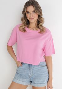 Born2be - Jasnoróżowy Krótki T-shirt Oversize Lilu. Okazja: na co dzień. Kolor: różowy. Materiał: tkanina, bawełna. Długość: krótkie. Sezon: lato, wiosna. Styl: elegancki, casual #3
