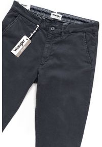 Wrangler - WRANGLER SPODNIE MĘSKIE CHINO NAVY W16LRN114. Materiał: materiał