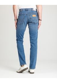 Wrangler - MESKIE SPODNIE WRANGLER TEXAS SLIM THE MARVERICK 112330696. Okazja: na co dzień. Styl: casual, klasyczny #4