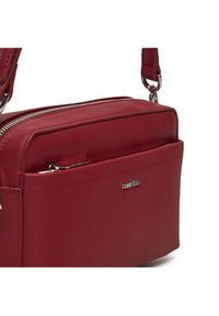 Calvin Klein Torebka Ck Must Convertible Camera Bag K60K612280 Bordowy. Kolor: czerwony. Materiał: skórzane #4