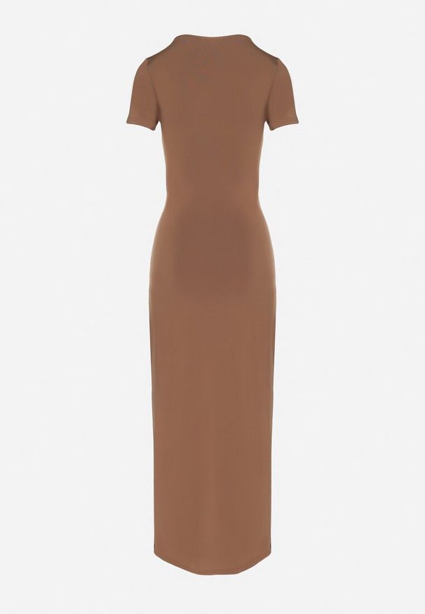 Born2be - Brązowa Dopasowana Sukienka z Wiskozą o Kopertowym Kroju z Marszczeniem Talisia. Okazja: na co dzień. Typ kołnierza: dekolt w kształcie V. Kolor: brązowy. Materiał: wiskoza. Długość rękawa: krótki rękaw. Typ sukienki: kopertowe. Styl: elegancki, casual