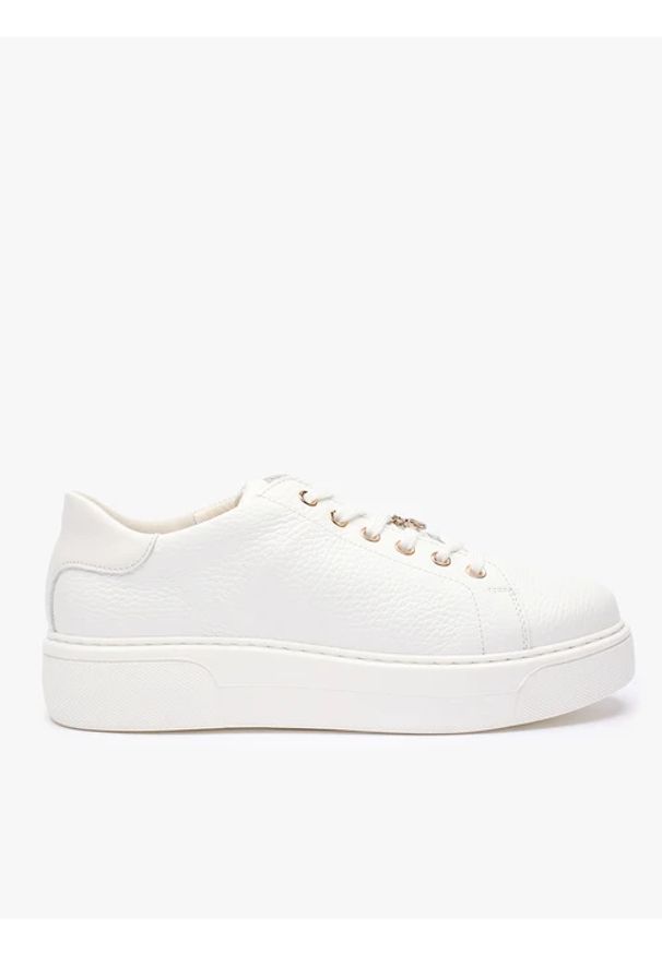 Ryłko - Białe sneakersy ze skóry licowej. Okazja: na co dzień. Zapięcie: sznurówki. Kolor: biały. Materiał: skóra. Obcas: na obcasie. Styl: klasyczny, casual, elegancki, street