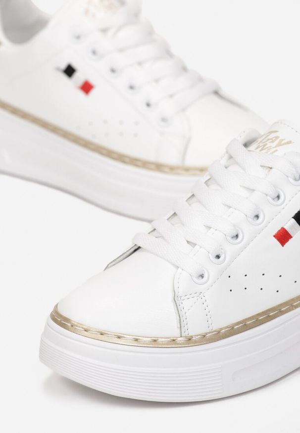 Renee - Biało-Beżowe Sznurowane Sneakersy na Płaskiej Podeszwie z Lamówką Fedat. Kolor: biały. Obcas: na płaskiej podeszwie