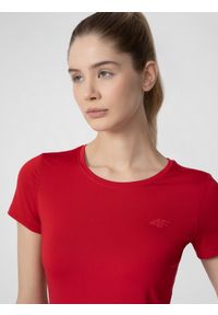 4f - Koszulka treningowa slim szybkoschnąca damska. Kolor: czerwony. Materiał: dzianina, skóra