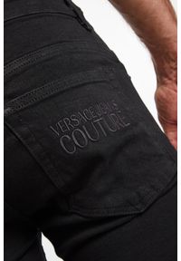 Versace Jeans Couture - Jeansy VERSACE JEANS COUTURE. Wzór: haft