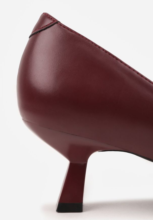 Born2be - Bordowe Czółenka Vices na Obcasie Typu Kaczuszka ze Skórzaną Wkładką Naliove. Okazja: na co dzień, na spotkanie biznesowe, do pracy. Kolor: czerwony. Materiał: skóra. Obcas: na obcasie. Styl: casual, biznesowy, klasyczny. Wysokość obcasa: średni