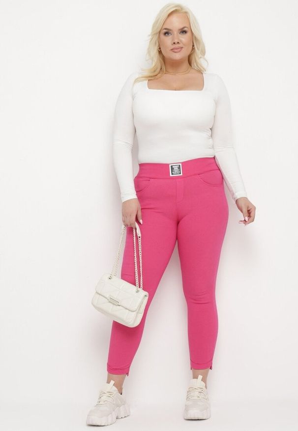 Born2be - Ciemnoróżowe Spodnie Skinny z Kieszeniami Afrina. Kolekcja: plus size. Kolor: różowy. Długość: do kostek