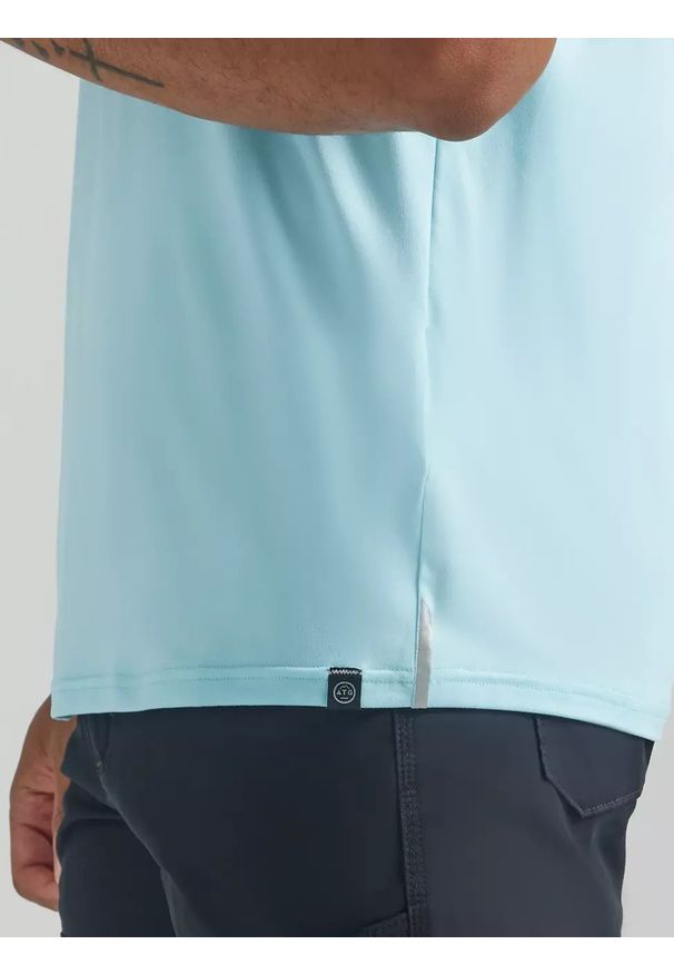 Wrangler - WRANGLER SS PERFORMANCE TEE MĘSKI T-SHIRT KOSZULKA WA7BDU46L 112333357. Okazja: na co dzień. Materiał: tkanina, materiał, elastan. Styl: sportowy, casual