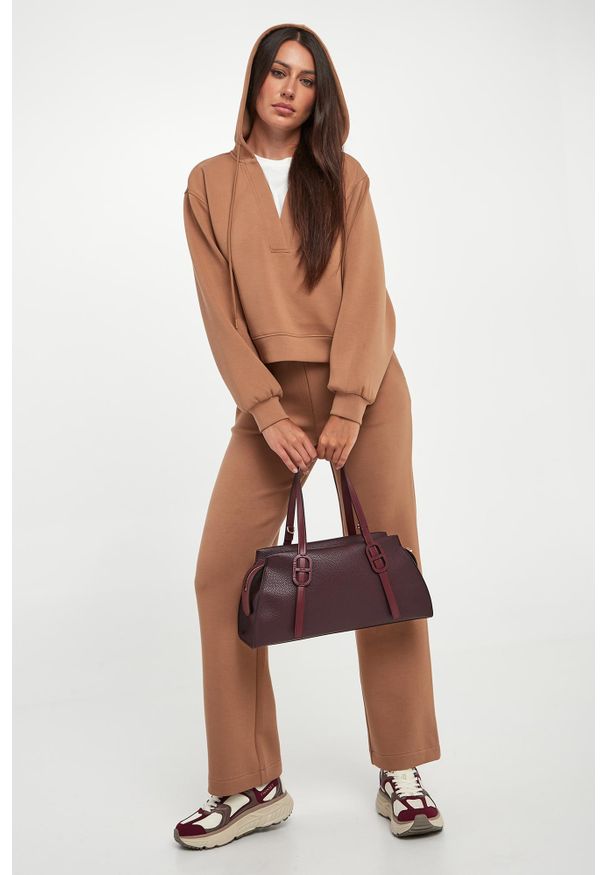 Twinset U&B - Dres + T-shirt damskie TWINSET U&B. Materiał: dresówka