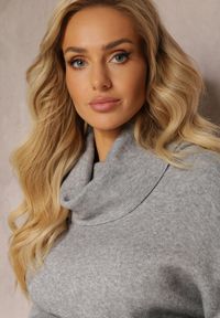 Renee - Szara Sweterkowa Sukienka z Materiałowym Paskiem i Wywijanym Golfem Raileanu. Typ kołnierza: golf. Kolor: szary. Materiał: materiał. Sezon: zima #3