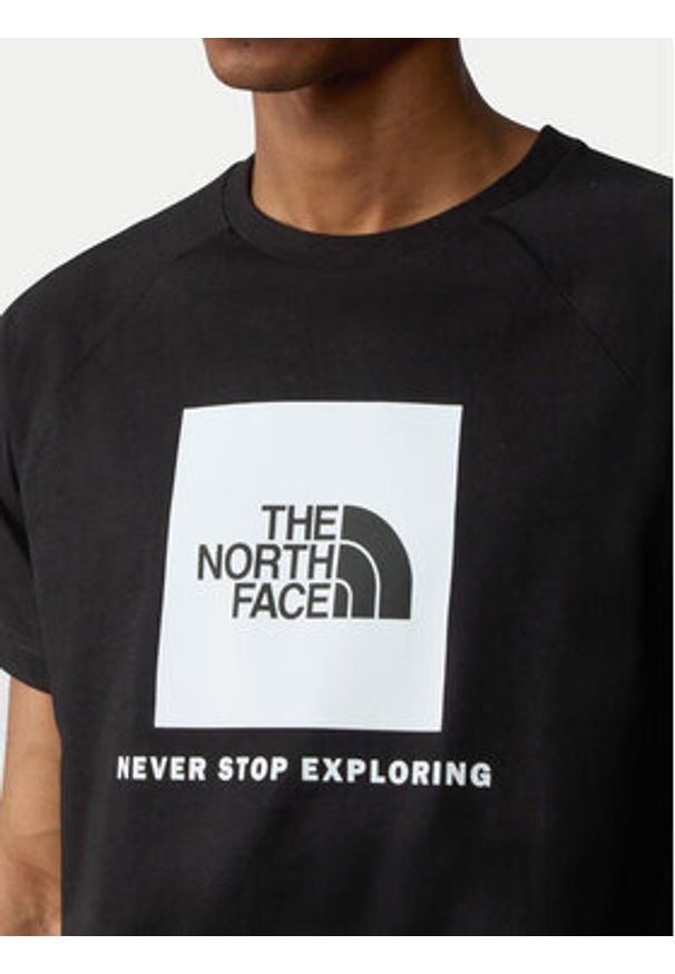 The North Face T-Shirt Redbox NF0A87NJ Czarny Regular Fit. Kolor: czarny. Materiał: bawełna