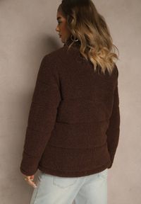 Renee - Brązowa Pikowana Kurtka z Futerkiem Teddy Olenesia. Okazja: na co dzień. Kolor: brązowy. Materiał: futro. Styl: casual #5