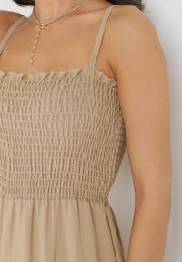 Born2be - Ciemnobeżowy Wiskozowy Kombinezon z Długimi Nogawkami na Ramiączkach Macilles. Kolor: beżowy. Materiał: wiskoza. Długość rękawa: na ramiączkach. Długość: długie #4